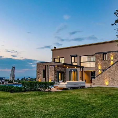 Orizontas By Willa Kalamítsi